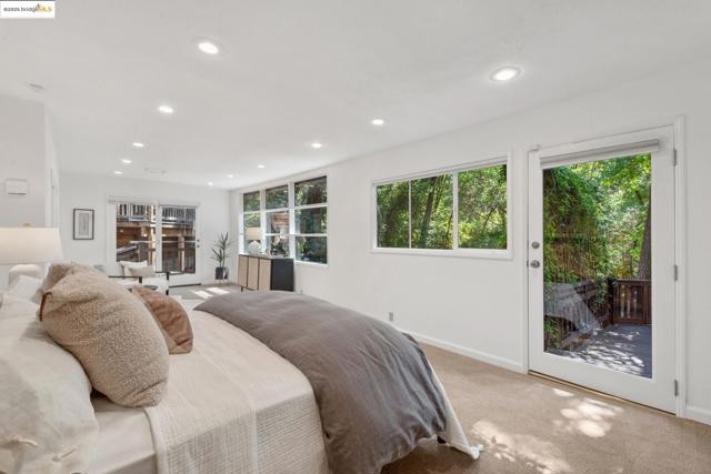 2429 Scout Rd, Oakland CA: https://media.crmls.org/mediaz/eb3580ad-d8f8-4792-9827-e8bb56c32533.jpg