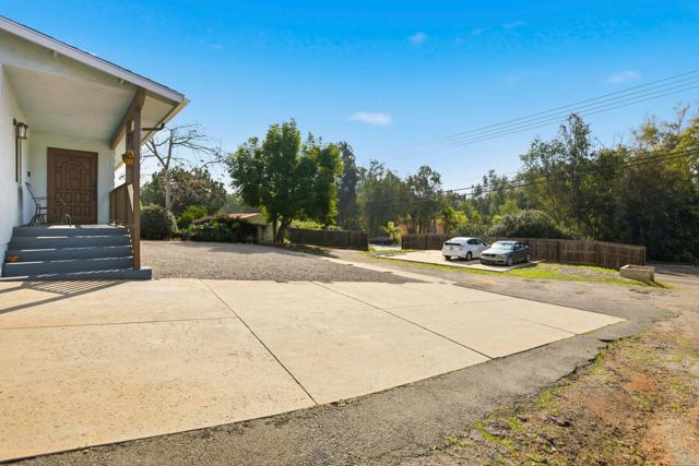 Detail Gallery Image 10 of 34 For 1736 San Pasqual Valley Rd, Escondido,  CA 92027 - 3 Beds | 2 Baths