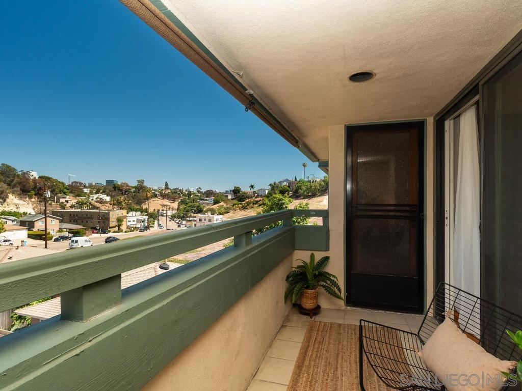 917 Torrance - photo 14