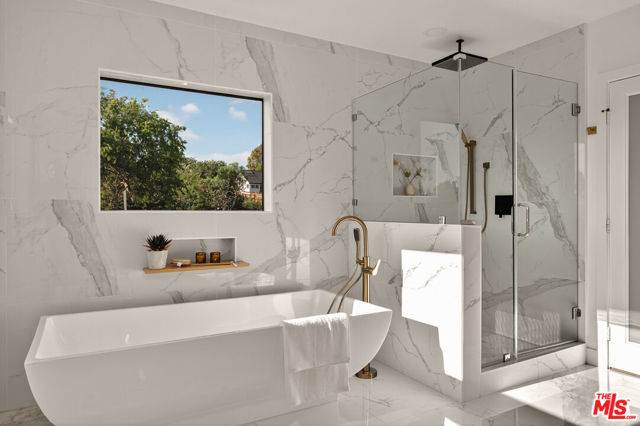 2603 Crestmoore Place, Los Angeles CA: https://media.crmls.org/mediaz/eb36ebed-3dbc-4f4f-9783-7f1fb0d0ae56.jpg