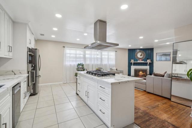 32027 Carroll Avenue, Hayward CA: https://media.crmls.org/mediaz/eb37267c-3644-410c-a5e9-6a2916983ff3.jpg