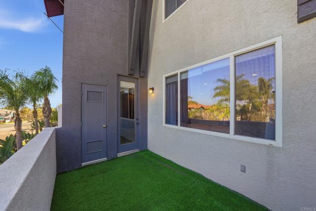 1241 Santa Cora Ave, Chula Vista CA: https://media.crmls.org/mediaz/eb373d22-28c7-4d51-8d05-440c5095a314.jpg