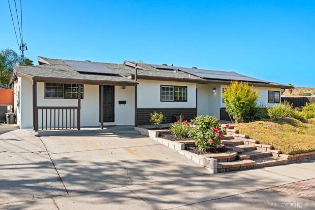 9476 Terrywood Road, Santee CA: https://media.crmls.org/mediaz/eb376f4e-90ab-4f21-8625-d8205973a91e.jpg