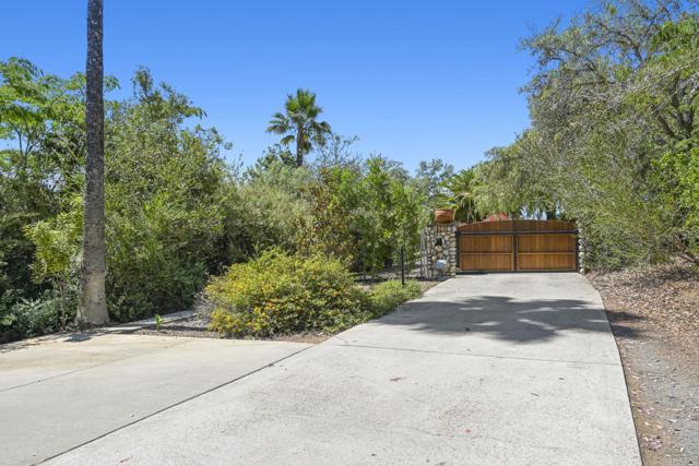 31619 21 Via Puerta Del Sol, Bonsall CA: https://media.crmls.org/mediaz/eb37aeda-2cd0-4a34-b95e-0d7ab8a3b8c9.jpg