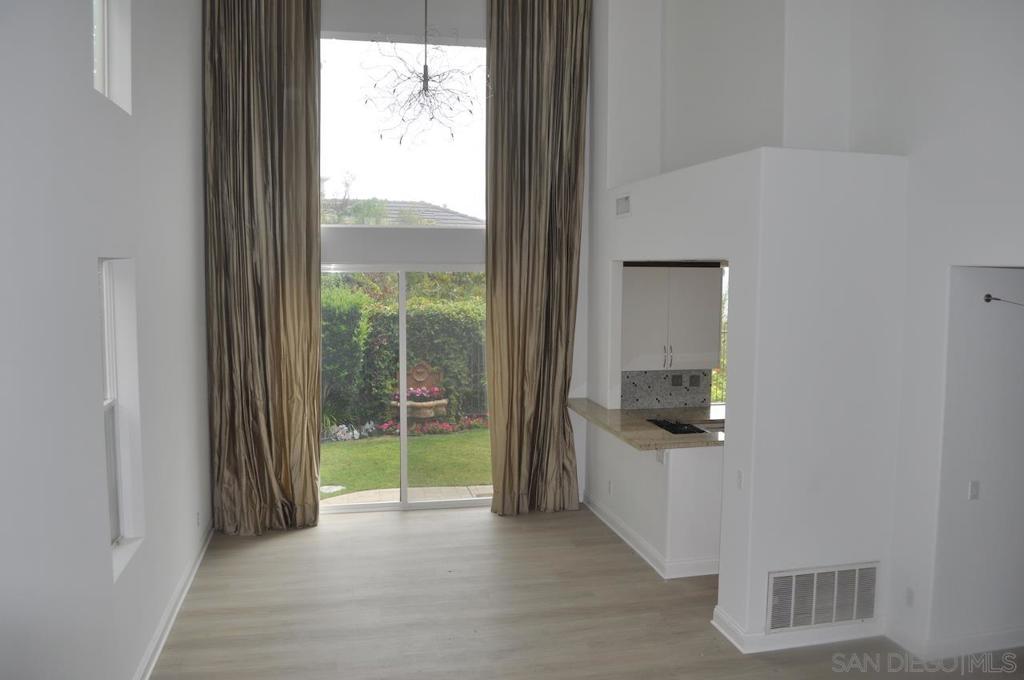 MLS #250043162SD image #21