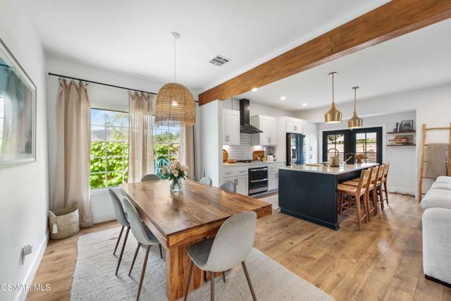 2658 Morning Grove Way, Thousand Oaks CA: https://media.crmls.org/mediaz/eb37baf3-d101-45d5-ba9f-d4fe049a95ba.jpg