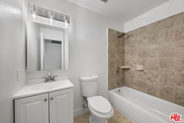 18350 Hatteras Street, 183 photo 8