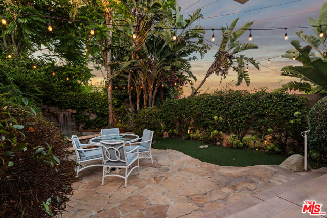7354 Trask Avenue, Playa del Rey CA: https://media.crmls.org/mediaz/eb37fbf9-879b-4cb3-a47d-e2d1146cbcf6.jpg