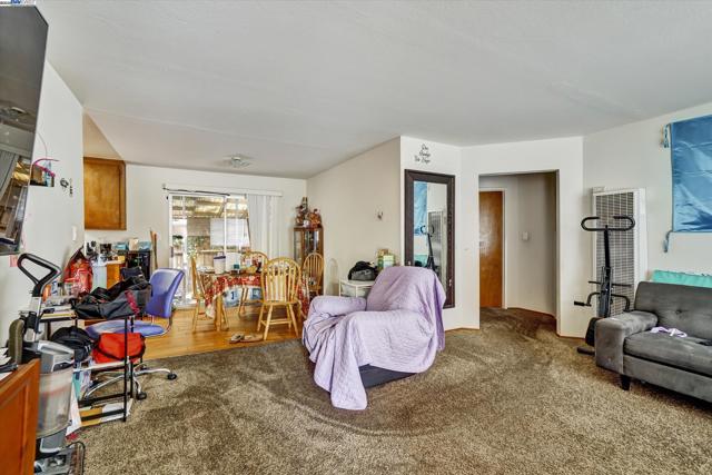 656 Berry Ave, Hayward CA: https://media.crmls.org/mediaz/eb3a0eb4-2ae1-4ad5-bb37-c8cdeed8e684.jpg