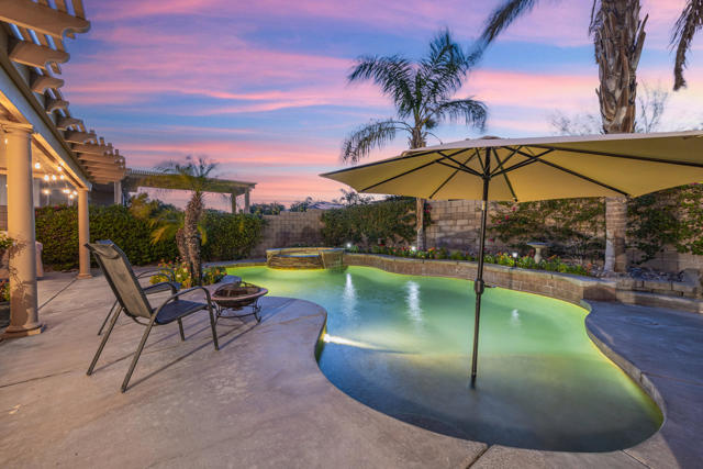 79976 Castille Drive, La Quinta CA: https://media.crmls.org/mediaz/eb3a4dfa-9d60-4643-a858-c20034949bca.jpg