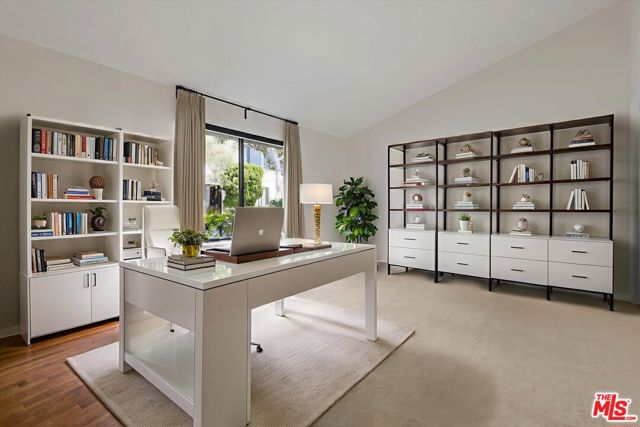 6789 Shearwater Lane, Malibu CA: https://media.crmls.org/mediaz/eb3a8ba1-e07f-4b45-9b0b-16a788afd75f.jpg