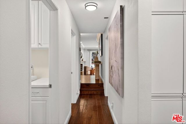 315 N Swall Drive, Beverly Hills CA: https://media.crmls.org/mediaz/eb3a9a0e-2028-4860-9cfd-cedc67dd1777.jpg