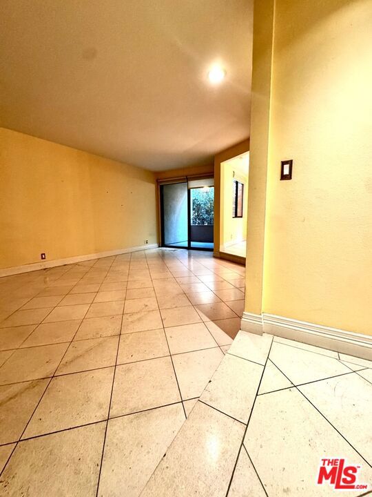 8455 Fountain Avenue, 412 photo 8
