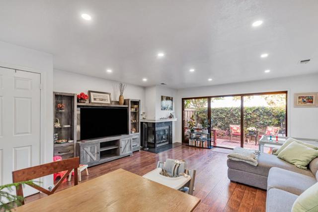 17165 Creekside Circle, Morgan Hill CA: https://media.crmls.org/mediaz/eb3ac329-24bb-4fcf-b324-924df5d1c707.jpg
