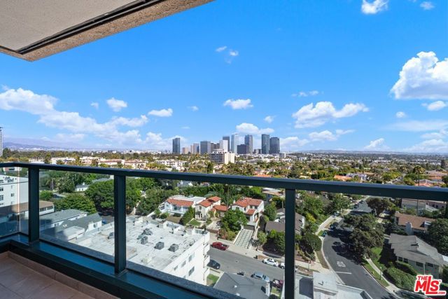 10490 Wilshire Boulevard, Los Angeles CA: https://media.crmls.org/mediaz/eb3ada9a-6a5d-4e50-9e6c-34e3e54c258d.jpg