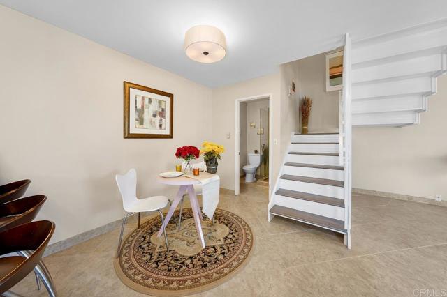 Image 11 of 32 For 9542 Easter Way