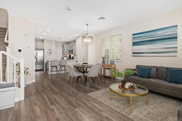 Detail Gallery Image 6 of 38 For 2131 Palo Alto Dr #108,  Chula Vista,  CA 91914 - 2 Beds | 2/1 Baths