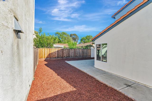 3856 Jacana Lake Ct, Fremont CA: https://media.crmls.org/mediaz/eb3c9588-0dbd-4c2a-a4e2-c465a3bda296.jpg