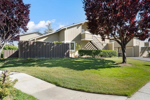 2340 Warfield Way, San Jose CA: https://media.crmls.org/mediaz/eb3d5d26-77cb-471f-a194-d433d59428eb.jpg