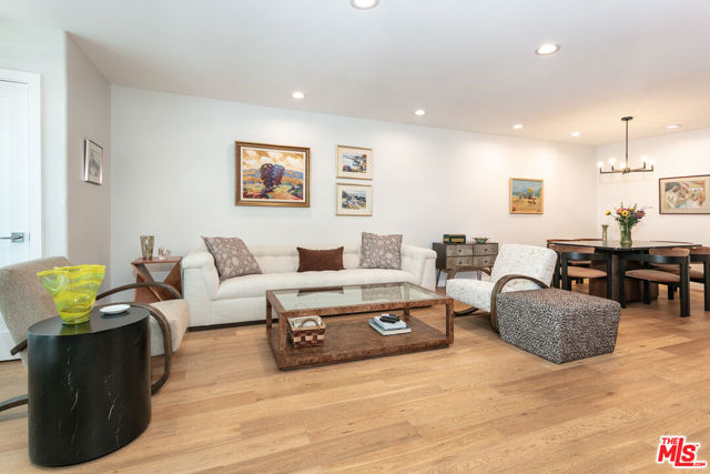 14101 Dickens Street, 8 photo 2