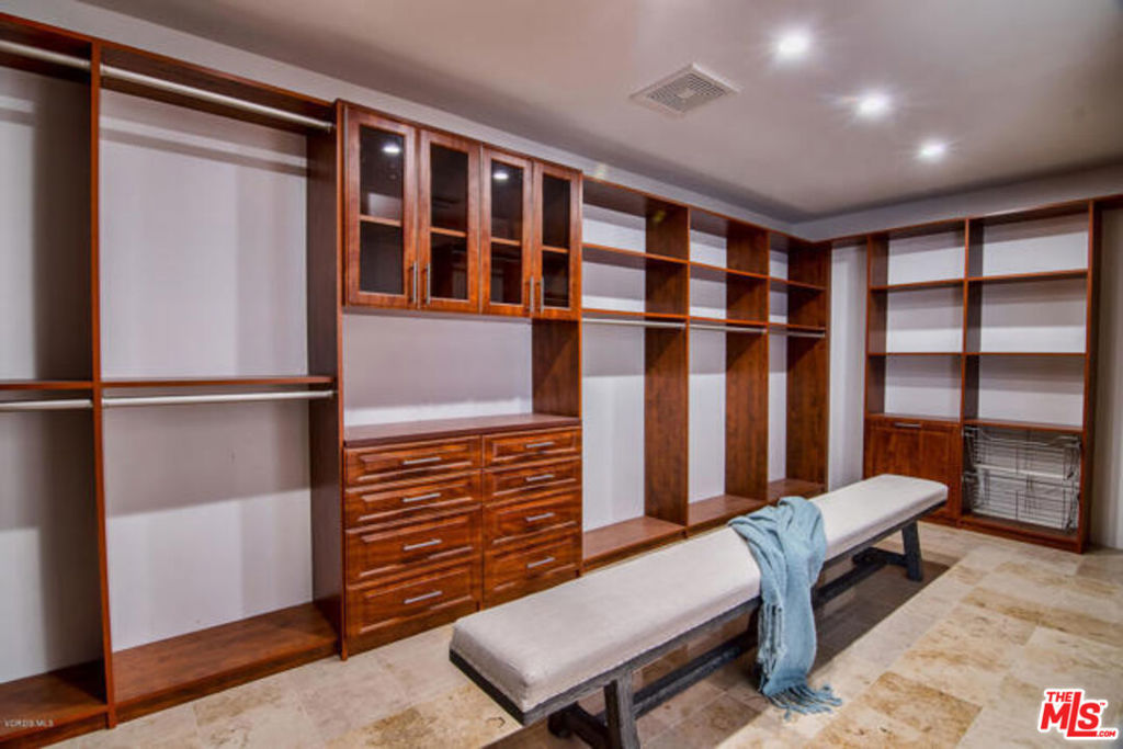 MLS #25621893 image #18