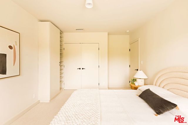 5284 Los Diegos Way, Los Angeles CA: https://media.crmls.org/mediaz/eb3ee2be-8c7f-456d-8d3a-a19c122b1140.jpg