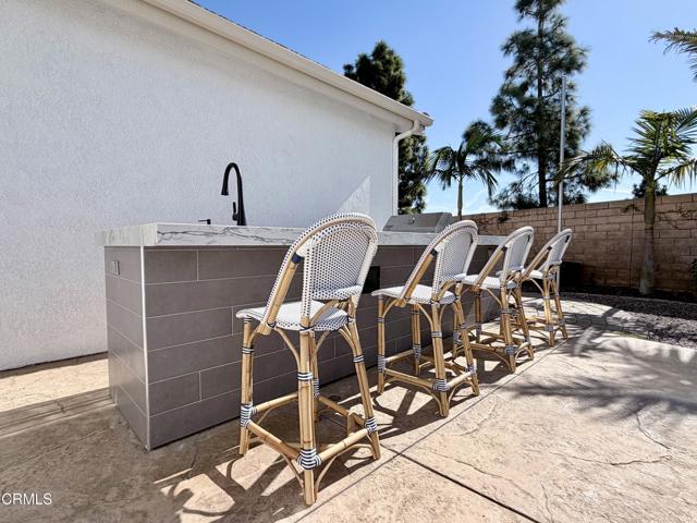 Detail Gallery Image 10 of 44 For 9898 Rhone St, Ventura,  CA 93004 - 4 Beds | 2/1 Baths