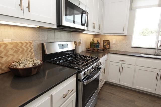 1660 Dolomite Drive, Los Banos CA: https://media.crmls.org/mediaz/eb3f74f3-1408-4859-8bc9-aa4e28772460.jpg