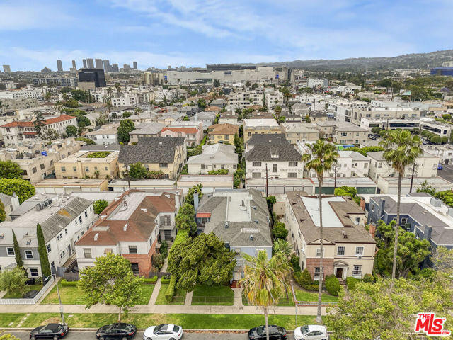 123 N Harper Avenue, Los Angeles CA: https://media.crmls.org/mediaz/eb3fa23c-1203-4f0c-9abc-efa41effbbd3.jpg