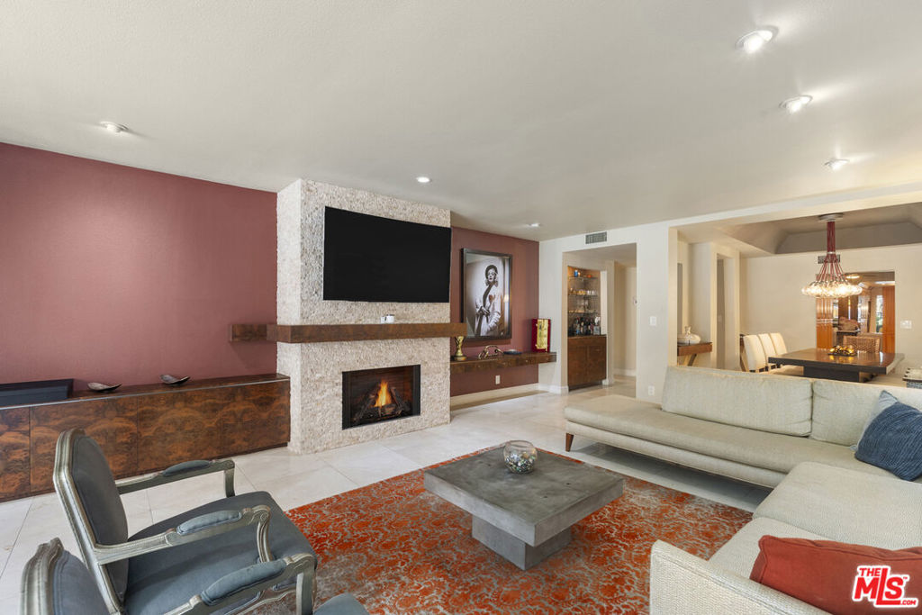8455 Fountain Avenue #419