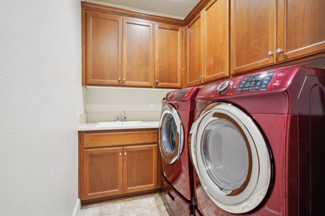 5476 Pinnacle View Way, Antioch CA: https://media.crmls.org/mediaz/eb400b9d-2da0-4770-9d27-47127795283a.jpg