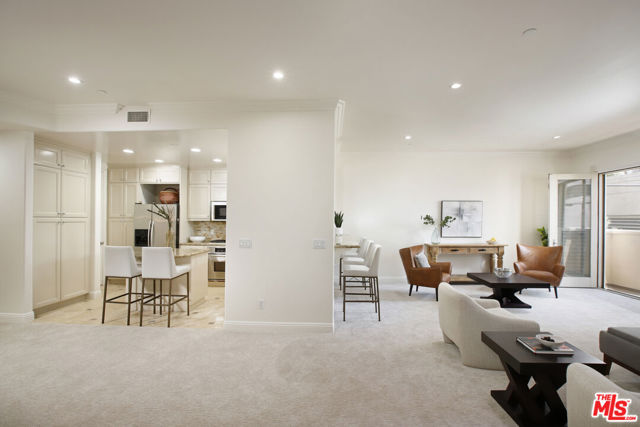 143 N Arnaz Drive, Beverly Hills CA: https://media.crmls.org/mediaz/eb40a337-a36e-4d67-9301-6ec4b086a84d.jpg