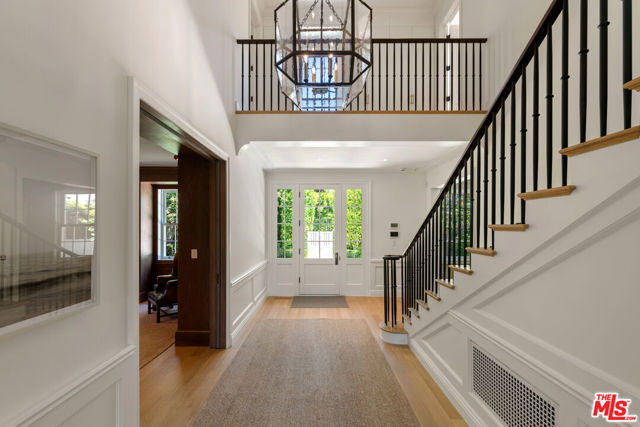 525 Spoleto Drive, Pacific Palisades CA: https://media.crmls.org/mediaz/eb411d92-68d1-4f20-8aac-7a8b007e9760.jpg