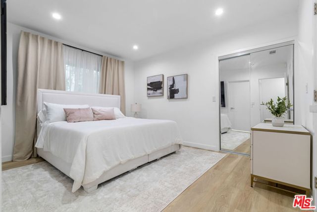 8226 Fountain Avenue, West Hollywood CA: https://media.crmls.org/mediaz/eb4131ca-66ad-4bdf-8a9c-a322bf950c48.jpg
