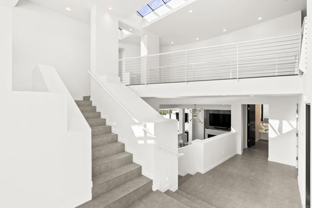 121 Via De La Valle, Del Mar CA: https://media.crmls.org/mediaz/eb41a874-881a-4586-9a04-0f7c50f96424.jpg