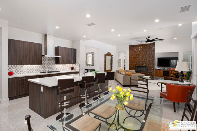 2160 N Hermosa Drive, Palm Springs CA: https://media.crmls.org/mediaz/eb41f134-9c07-4870-b6ac-b5d89e1073bd.jpg