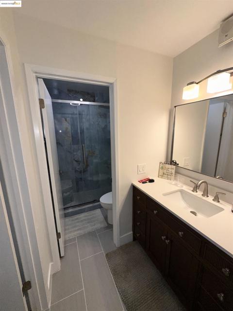 2 Anchor, Emeryville CA: https://media.crmls.org/mediaz/eb44f1d6-5ac0-4f33-9099-0989bcafd4b4.jpg