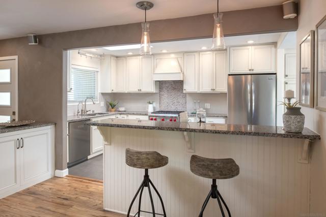 4472 Huerfano Ave, San Diego CA: https://media.crmls.org/mediaz/eb453df2-7341-49b9-82a0-2b6ed0ac3c45.jpg