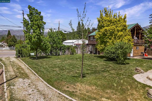 2266 E Main Street, Quincy CA: https://media.crmls.org/mediaz/eb458776-03a8-4996-960a-fdbb21c65aea.jpg