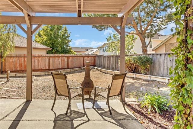 18 Suffield Circle, Salinas CA: https://media.crmls.org/mediaz/eb45d4eb-f009-49ec-87ba-2d5b94b4653e.jpg