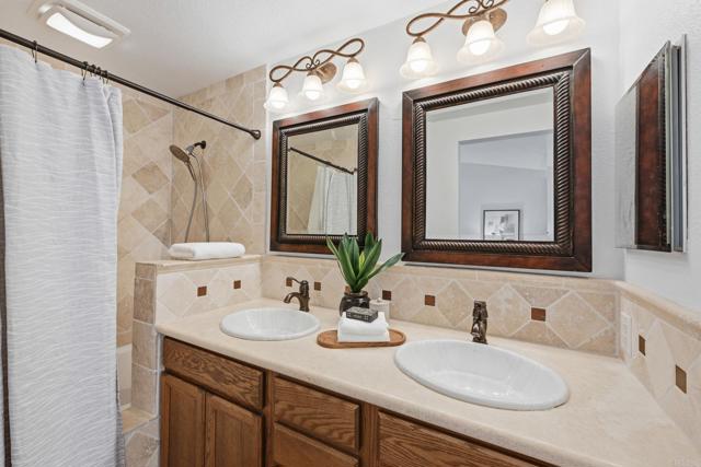 Detail Gallery Image 20 of 50 For 3694 Fallon Cir, San Diego,  CA 92130 - 2 Beds | 2 Baths