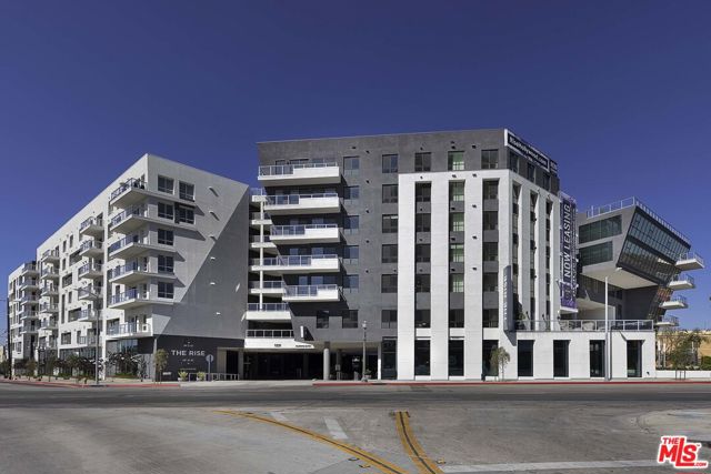 1331 N Cahuenga Boulevard, Los Angeles CA: https://media.crmls.org/mediaz/eb46323b-b6dd-488e-821c-9aae526003ab.jpg