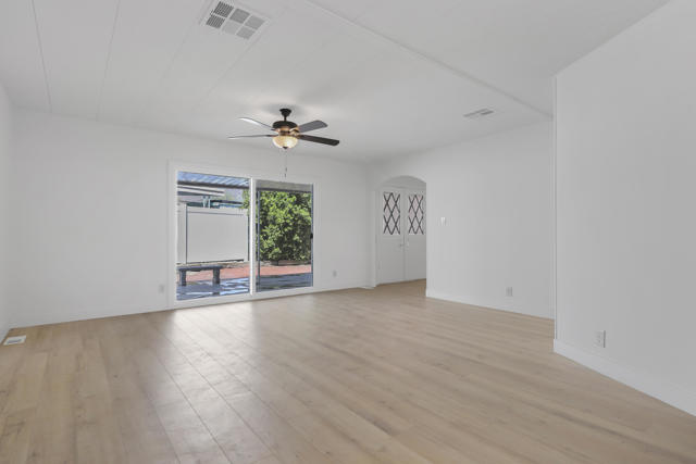 49305 Hwy 74 Spc 49, Palm Desert CA: https://media.crmls.org/mediaz/eb469391-573a-47d5-a67b-51cded9faaf1.jpg