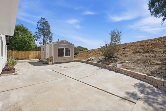 Detail Gallery Image 23 of 31 For 406 Borden Cir, San Marcos,  CA 92069 - 3 Beds | 2 Baths