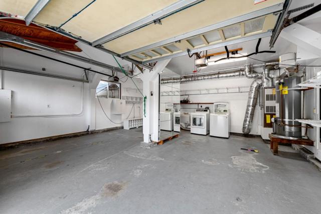 714 Rockaway Beach Avenue, Pacifica CA: https://media.crmls.org/mediaz/eb48d984-7591-423f-9e9f-98d5978b28b5.jpg