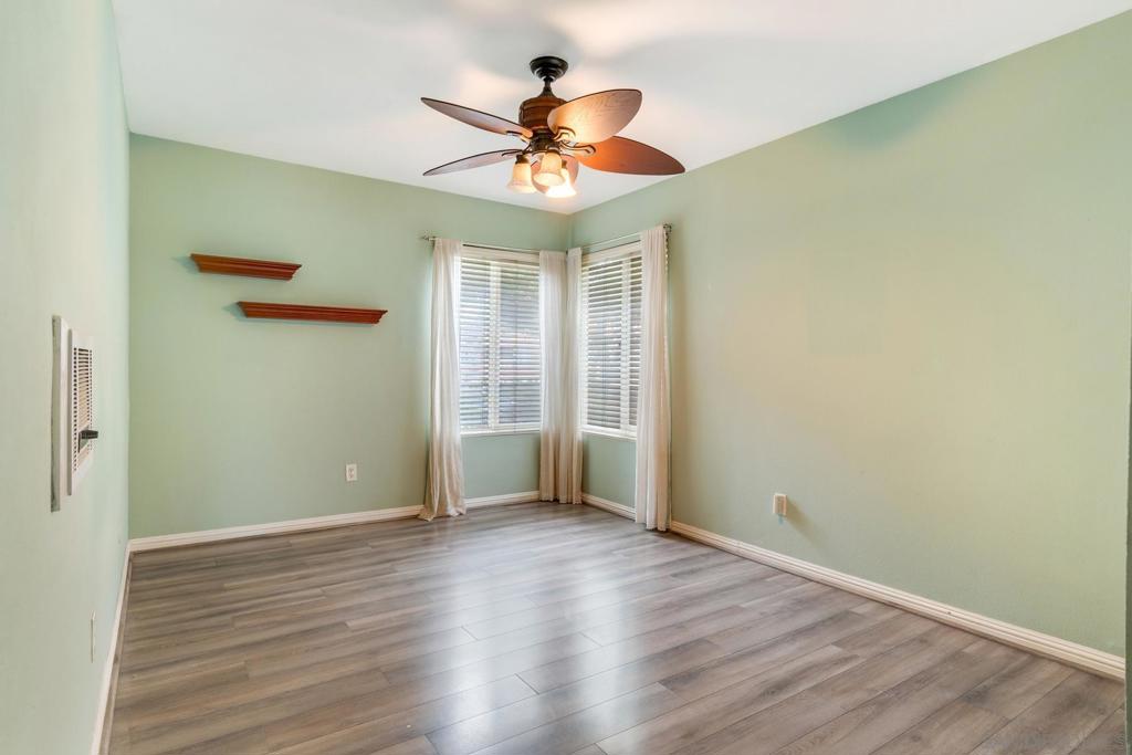 MLS #250040222SD image #17