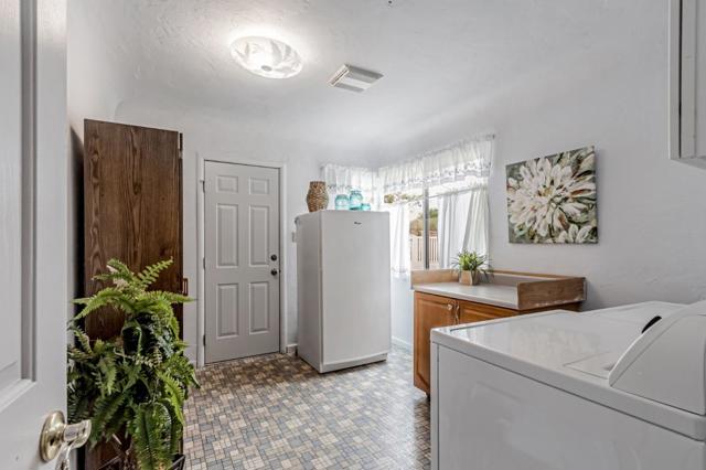 11020 Enchanto Vista Drive, San Jose CA: https://media.crmls.org/mediaz/eb4930f4-36fb-41ad-80dd-4f663bbf5bab.jpg