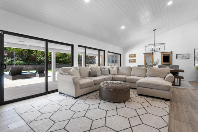 Image 6 of 68 For 72915 Deer Grass Drive