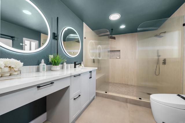 Detail Gallery Image 18 of 41 For 1026 Eucalyptus Ave, Vista,  CA 92084 - 5 Beds | 3 Baths
