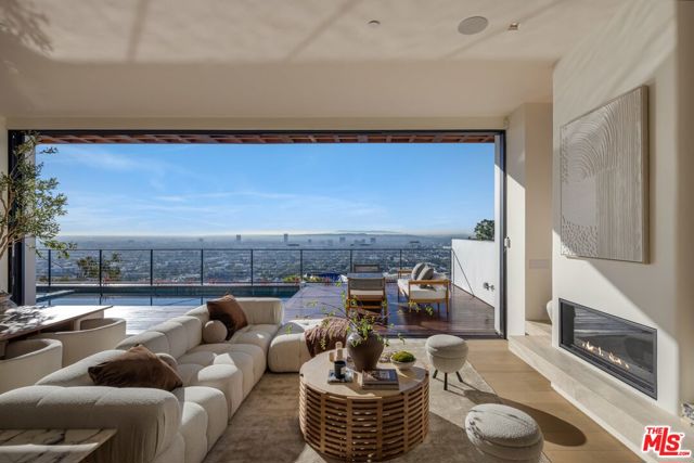 1525 Marlay Drive, Los Angeles CA: https://media.crmls.org/mediaz/eb49cb16-b7be-4da4-b42b-5abdb298f86f.jpg